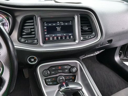 Used 2022 Dodge Challenger GT AWD/4WD image 20