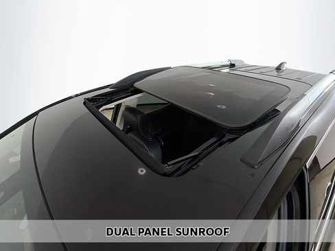 Used 2023 GMC Acadia Denali w/ Denali Ultimate Package image 4