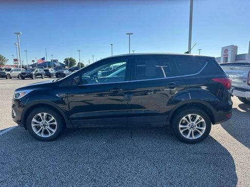 Used 2019 Ford Escape SE AWD/4WD image 2