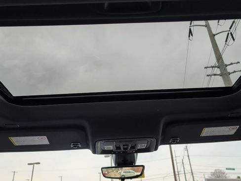 Used 2022 GMC Sierra 2500 AT4 w/ AT4 Preferred Package image 18