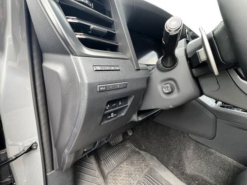 Used 2025 Lexus GX 550 w/ Accessory Package (2T) AWD/4WD image 27