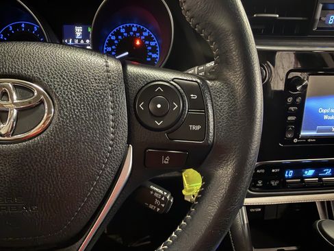 Used 2017 Toyota Corolla iM image 24