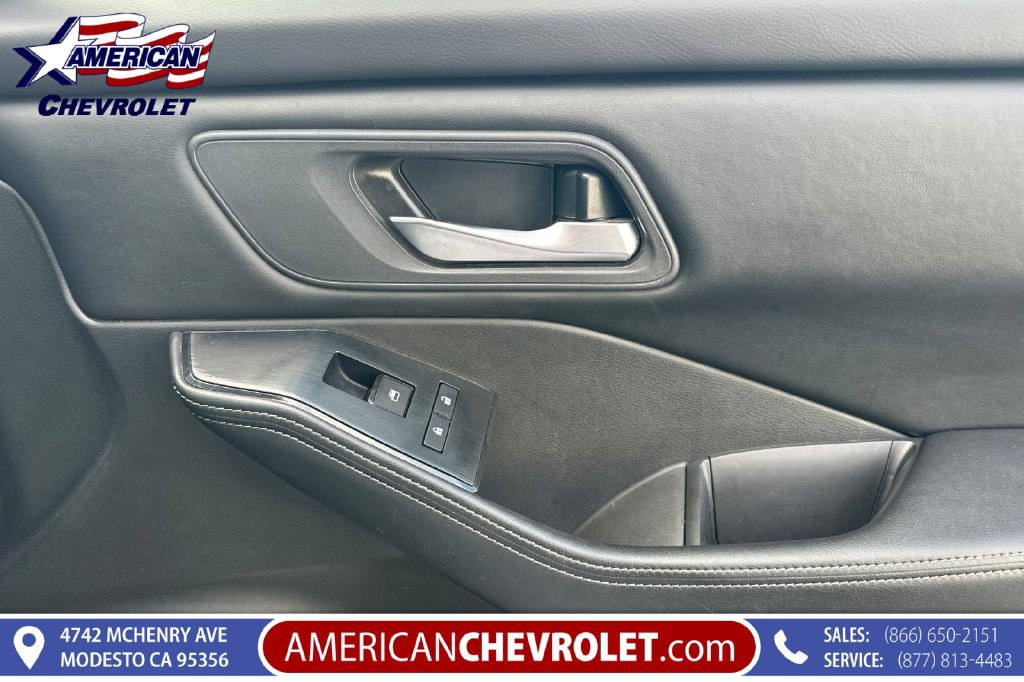 Used 2025 Nissan Rogue SV AWD/4WD image 23