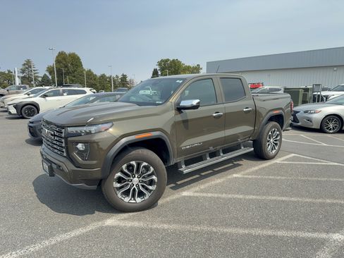 Used 2023 GMC Canyon Denali AWD/4WD image 34