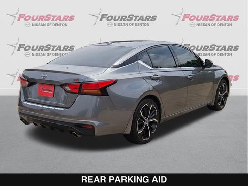 Used 2023 Nissan Altima 2.5 SR FWD image 4