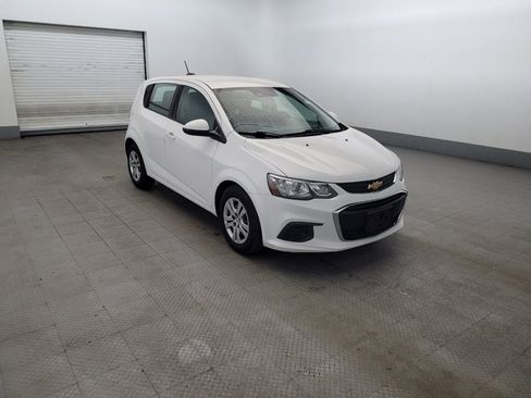 Used 2020 Chevrolet Sonic LT FWD image 13