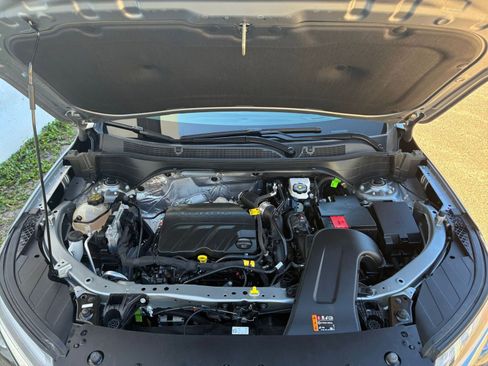 Used 2025 Chevrolet Trax LT image 31