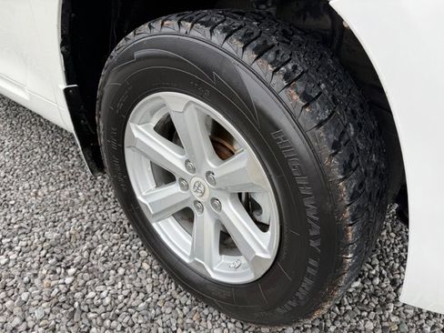 Used 2009 Toyota Highlander 2WD image 15