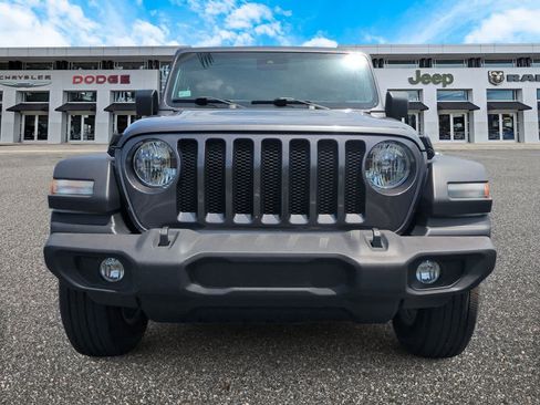 Used 2022 Jeep Wrangler Unlimited Sport w/ Sun And Sound Package AWD/4WD image 3