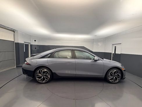Used 2024 Hyundai Ioniq 6 SEL RWD image 6