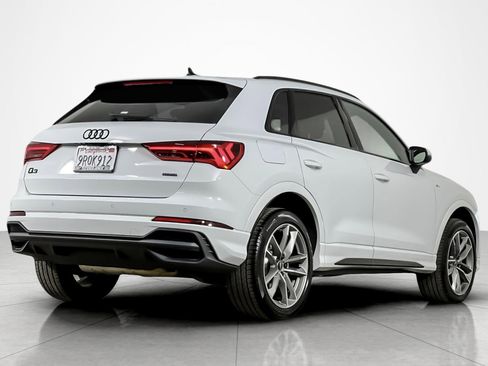 Used 2025 Audi Q3 2.0T Premium w/ Convenience Package image 5