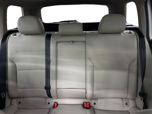 Used 2015 Volkswagen Golf TDI SE image 34