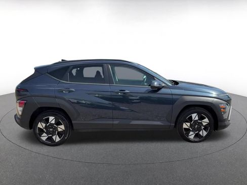 Used 2025 Hyundai Kona SEL FWD image 13