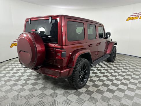 Used 2021 Jeep Wrangler Unlimited Sahara AWD/4WD image 6