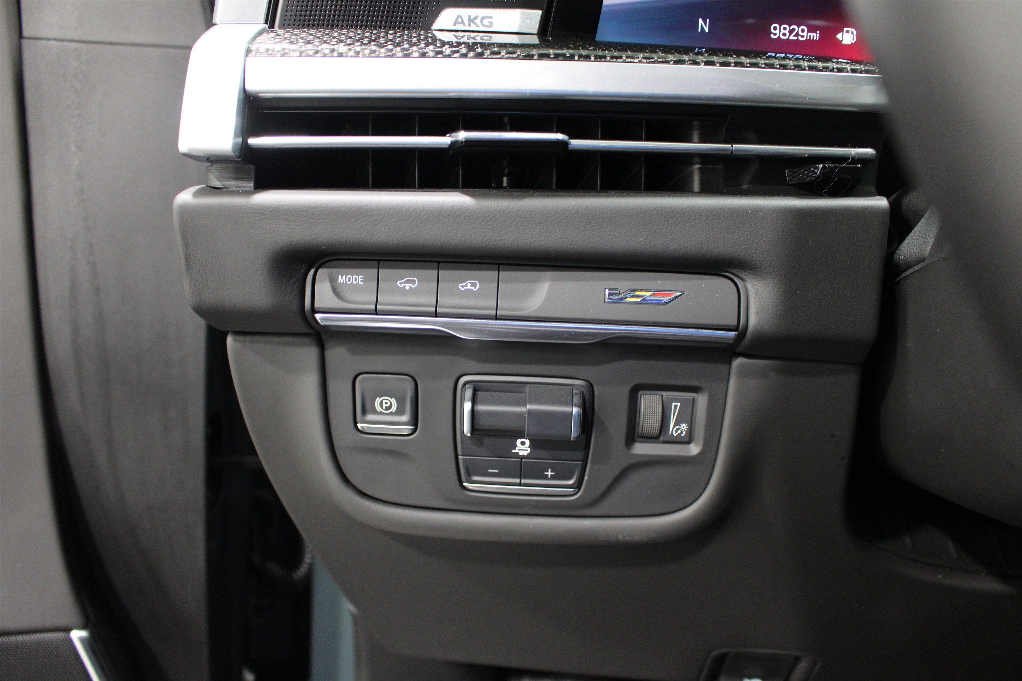 Certified 2025 Cadillac Escalade V AWD/4WD image 9