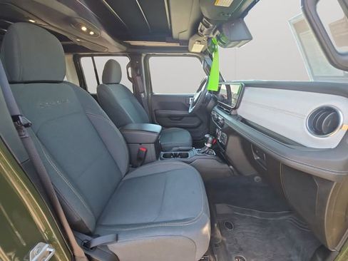 Used 2024 Jeep Wrangler Unlimited Sahara image 14