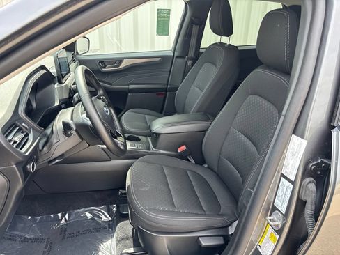 Used 2025 Ford Escape Active AWD/4WD image 10