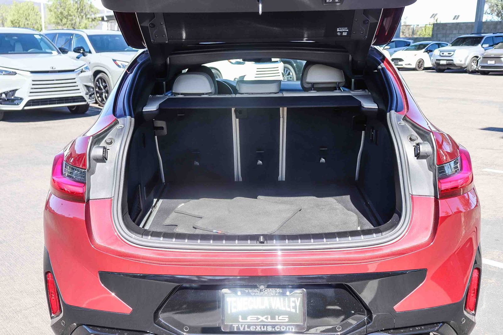 Used 2022 BMW X4 xDrive30i w/ M Sport Package 2 AWD/4WD image 31