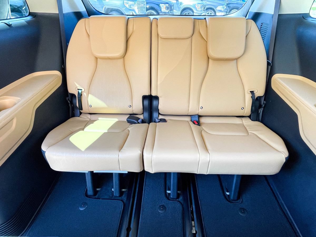 Used 2022 Kia Carnival EX FWD image 14