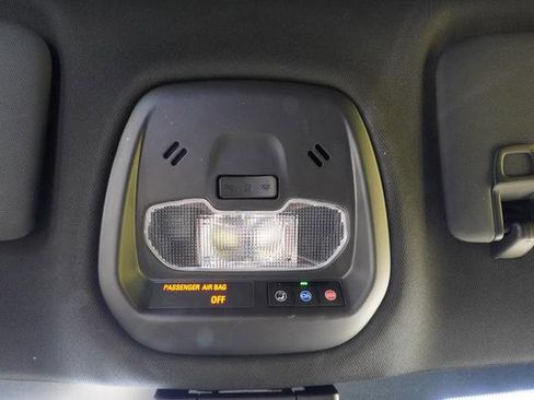 Used 2025 Buick Envista Sport Touring FWD image 22