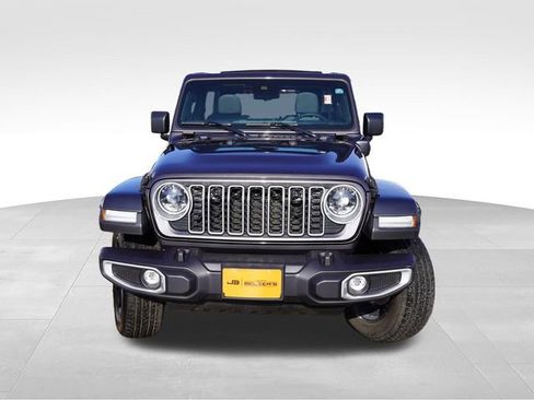 Certified 2025 Jeep Wrangler Unlimited Sahara w/ Safety Group AWD/4WD image 13