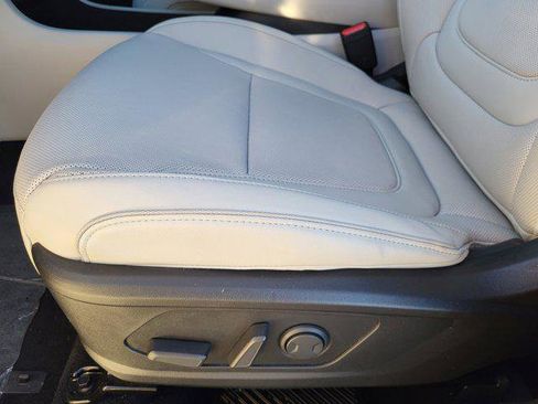 New 2025 Hyundai Tucson Limited image 27