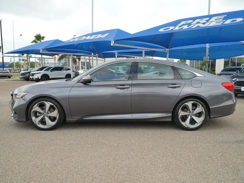 Used 2018 Honda Accord Touring image 9