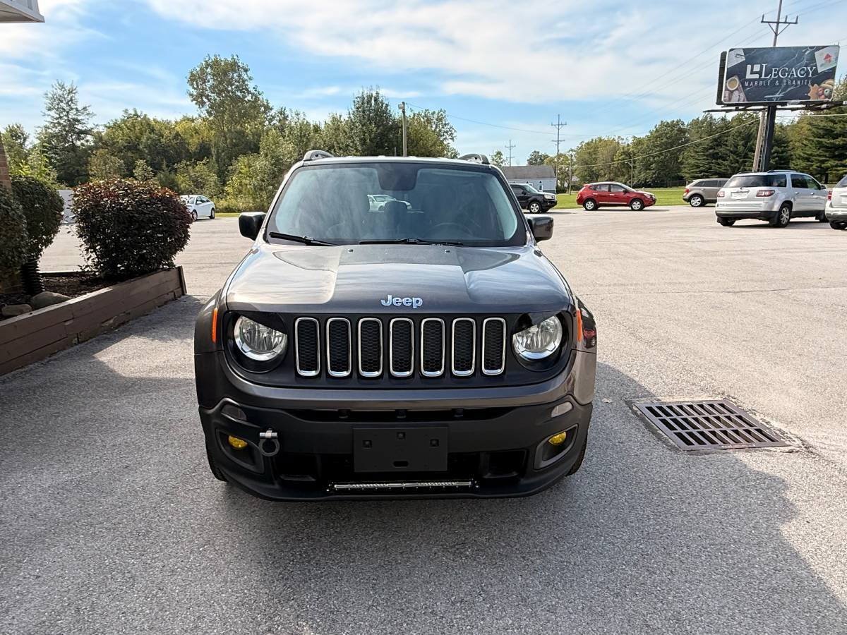 Used 2016 Jeep Renegade Latitude w/ Cold Weather Group AWD/4WD image 3
