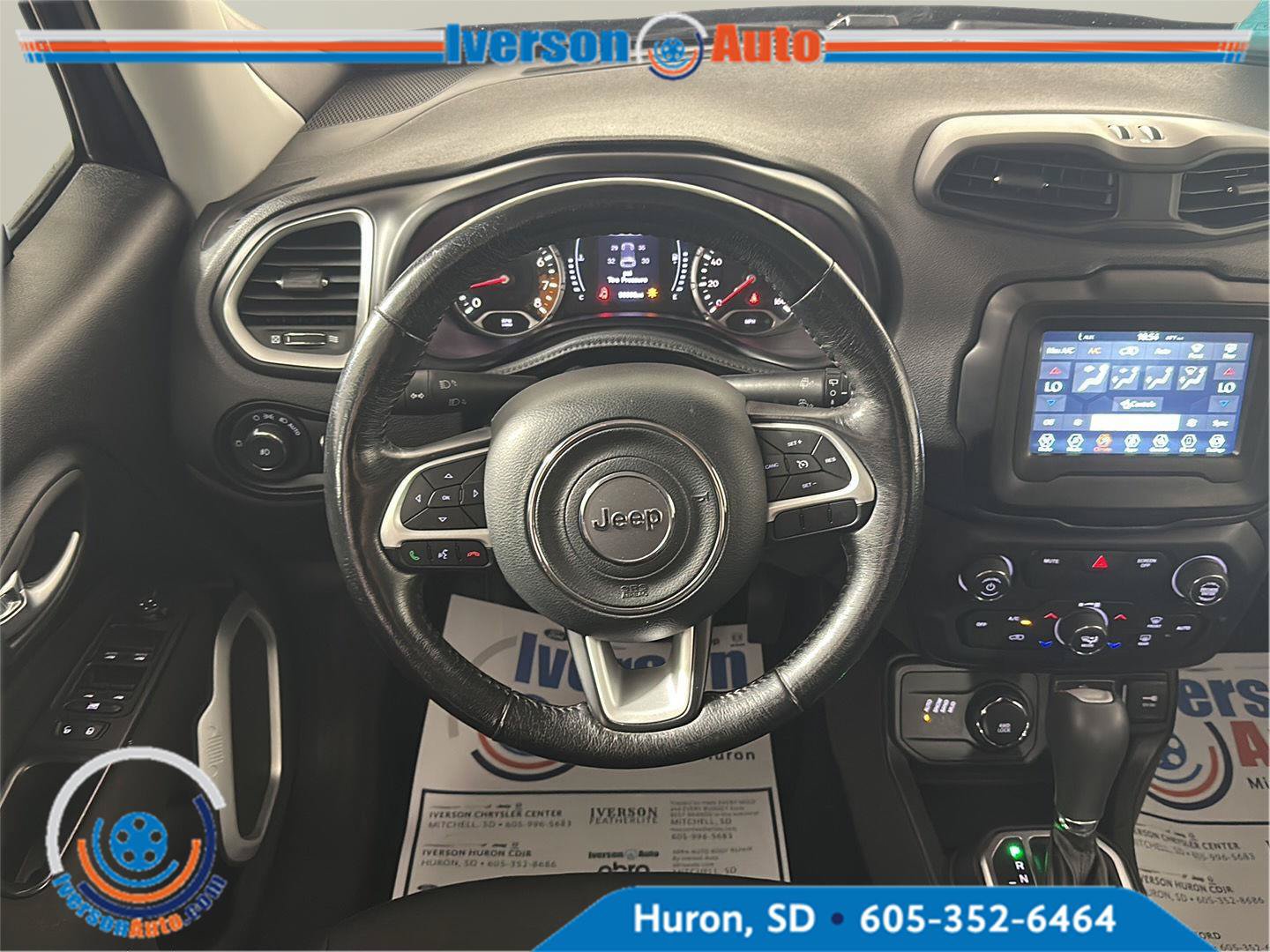 Used 2018 Jeep Renegade Latitude w/ Cold Weather Group AWD/4WD image 24