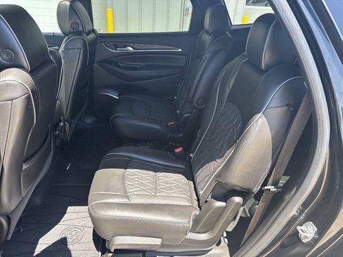Used 2023 Buick Enclave Avenir w/ Avenir Technology Package AWD/4WD image 10