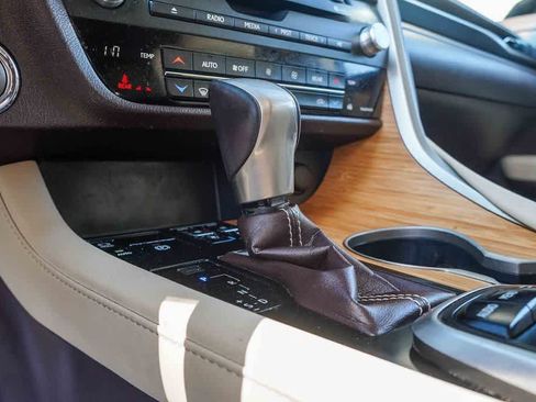 Used 2018 Lexus RX 350L FWD w/ Premium Package image 25