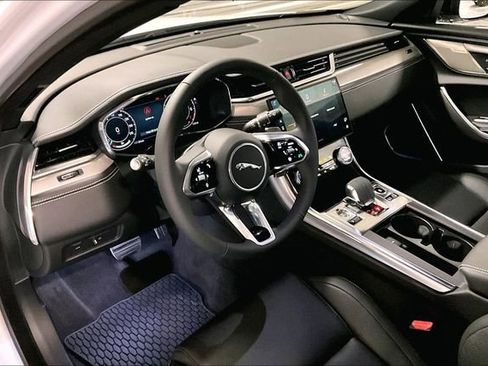 New 2024 Jaguar XF R-Dynamic SE image 7