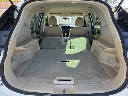 Used 2014 Nissan Rogue S image 11