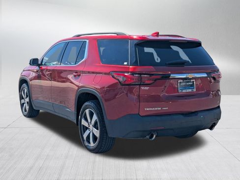 Certified 2022 Chevrolet Traverse LT w/ LT Premium Package AWD/4WD image 4