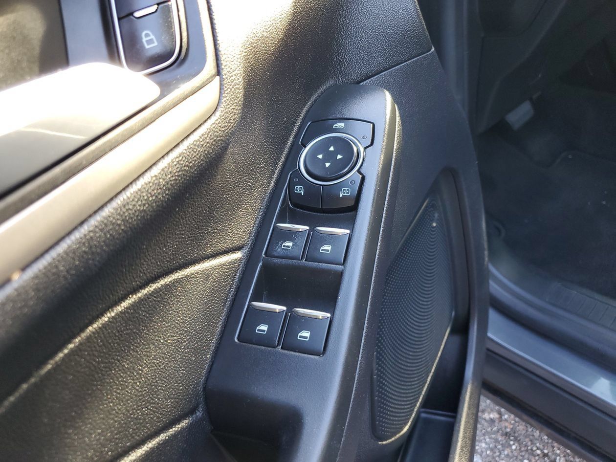 Used 2021 Ford Escape SEL AWD/4WD image 18