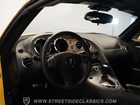 Used 2009 Pontiac Solstice Coupe w/ Premium Package image 39