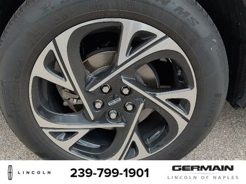 Used 2024 Lincoln Nautilus Premier w/ Jet Appearance Package AWD/4WD image 8