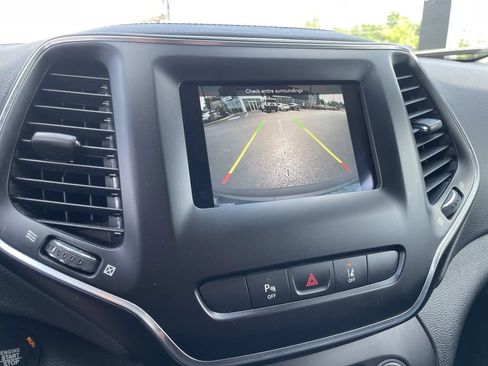 Used 2021 Jeep Cherokee Latitude Lux AWD/4WD image 13