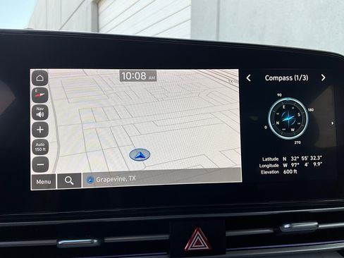 Used 2025 Hyundai Elantra Limited image 32