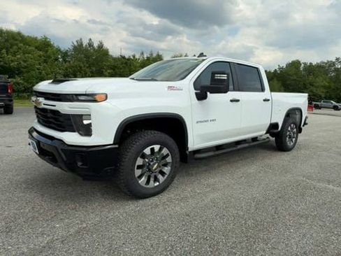 New 2025 Chevrolet Silverado 2500 Custom w/ Custom Value Package AWD/4WD image 4
