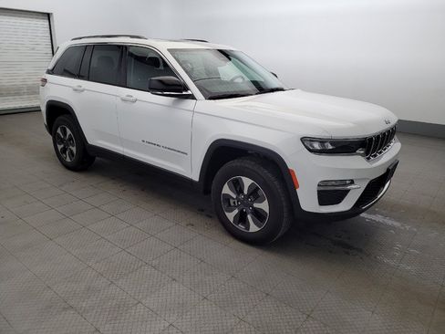 Used 2023 Jeep Grand Cherokee 4WD 4xe image 13