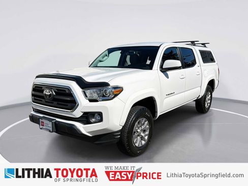 Certified 2018 Toyota Tacoma SR5 AWD/4WD image 1