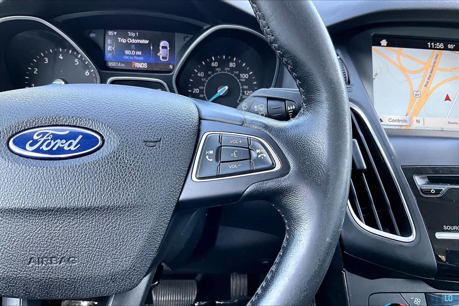 Used 2016 Ford Focus Titanium FWD image 25