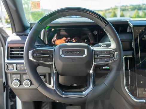 New 2026 GMC Yukon XL Denali w/ Denali Reserve Package AWD/4WD image 19