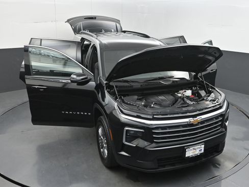 Certified 2026 Chevrolet Traverse LT FWD image 43