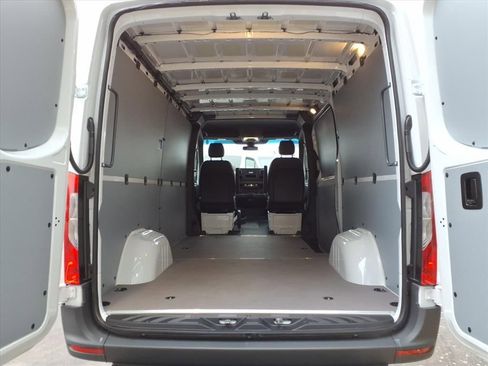 New 2026 Mercedes-Benz Sprinter 2500 image 24