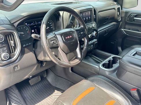 Used 2020 GMC Sierra 1500 AT4 w/ AT4 Premium Package AWD/4WD image 2
