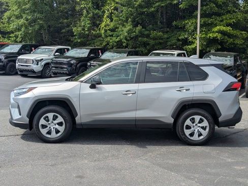Used 2023 Toyota RAV4 LE FWD image 4