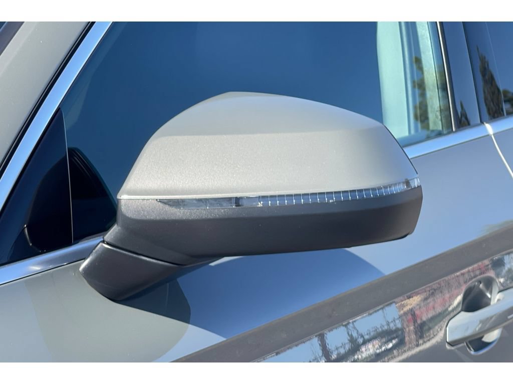 Used 2023 Audi Q5 2.0T Premium Plus AWD/4WD image 53