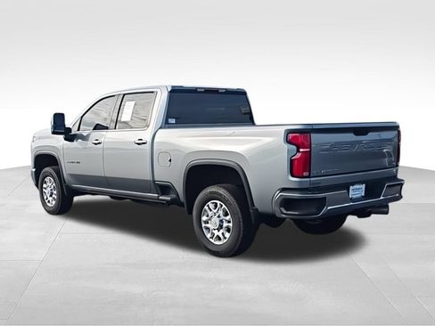 Used 2024 Chevrolet Silverado 2500 LTZ AWD/4WD image 7